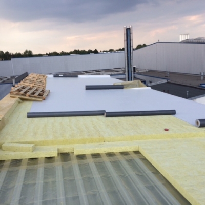 Termo i Hydroizolacja dachu w Hucie Szkła przy ulicy Warszawskiej w Częstochowie._2